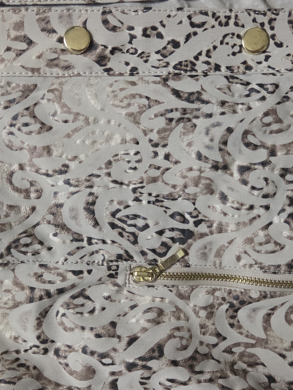 Zenergy By Chico Lightweight Jacket with Gold Hardware - Picture 5 of 8